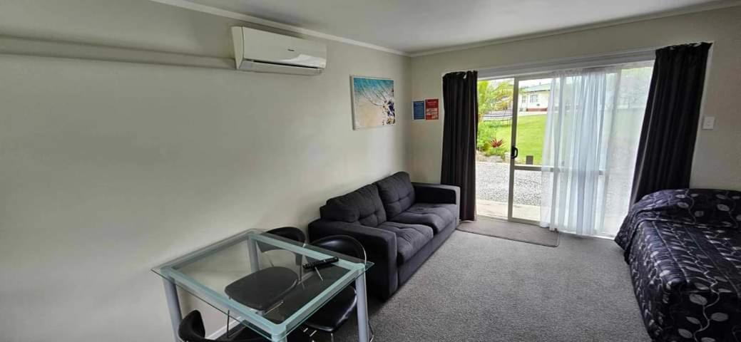 Sunnydays Motel กิสบอร์น ภายนอก รูปภาพ
